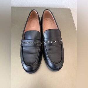 Stylish Black Leather Women’s Loafers with Stud Accents